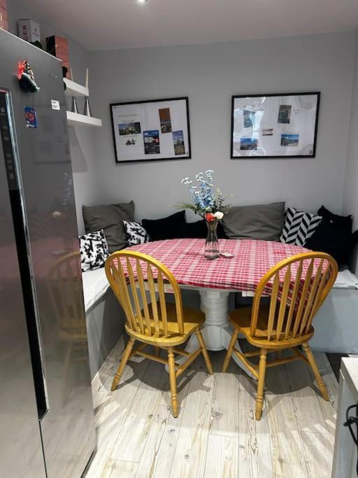 15 Min Drive To Airport 20 Min To Loch Lomond And City Center Old Kilpatrick Extérieur photo
