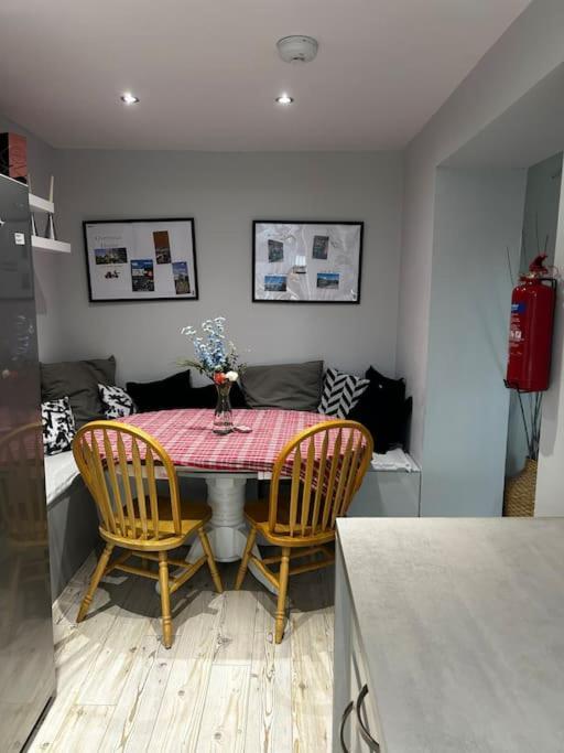 15 Min Drive To Airport 20 Min To Loch Lomond And City Center Old Kilpatrick Extérieur photo