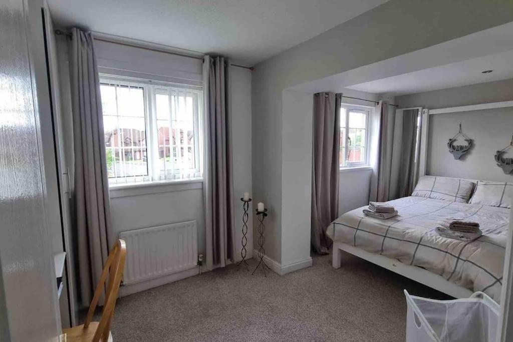 15 Min Drive To Airport 20 Min To Loch Lomond And City Center Old Kilpatrick Extérieur photo