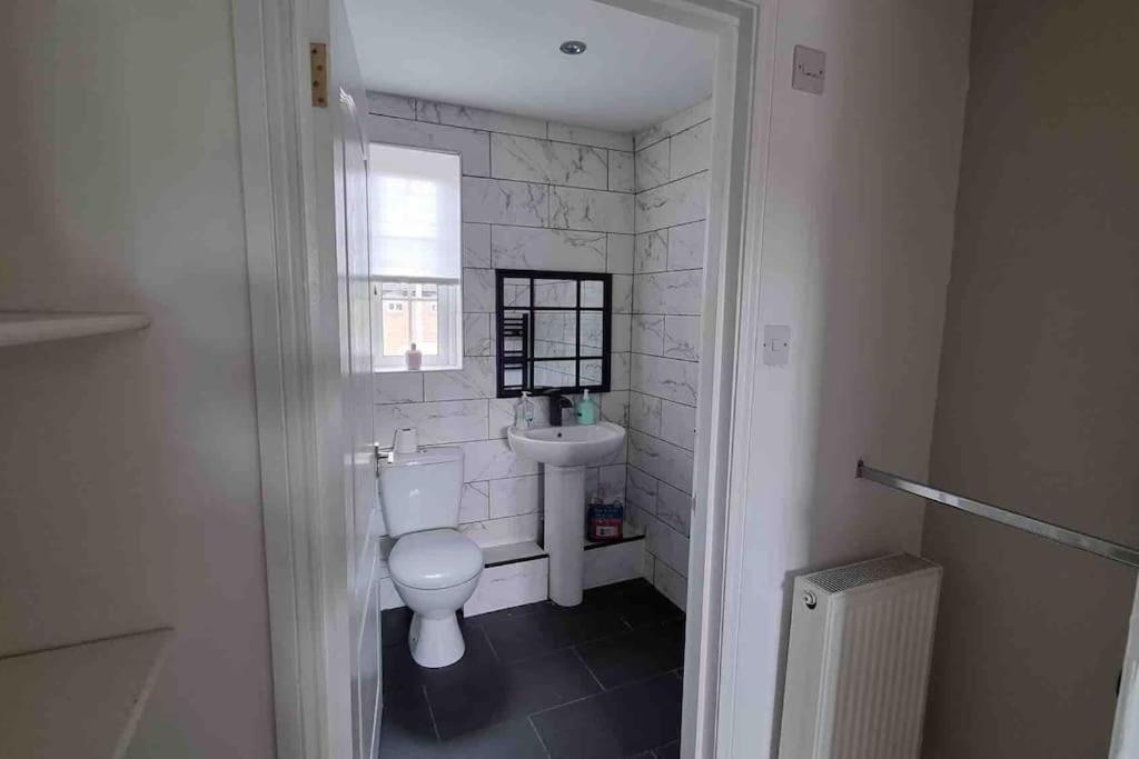 15 Min Drive To Airport 20 Min To Loch Lomond And City Center Old Kilpatrick Extérieur photo