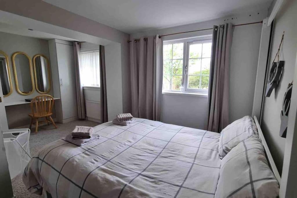 15 Min Drive To Airport 20 Min To Loch Lomond And City Center Old Kilpatrick Extérieur photo